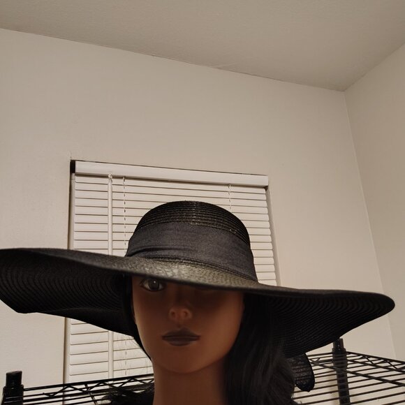 Wide brim straw hat - Picture 2 of 3